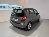 Usado Mercedes A180 109 CV (80 kW) 2010 Gris / plata Monovolumen