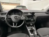 Usado Skoda Octavia Ambition 150 CV (110 kW) 2016 Gris / plata Familiar