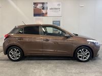 Usado Hyundai i20 84 CV (61 kW) 2016 Marrón Berlina