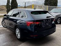 Usado Skoda Octavia Ambition 150 CV (110 kW) 2021 Verde Familiar
