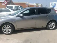Usado Mazda 3 Sportive 150 CV (110 kW) 2010 Gris / plata Berlina
