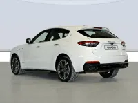 Usado Maserati Levante 349 CV (256 kW) 2021 Blanco SUV