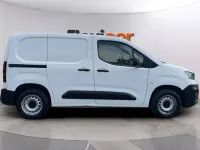 Usado Peugeot Partner 102 CV (75 kW) 2021 Blanco Monovolumen