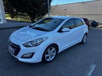 Usado Hyundai i30 Style 136 CV (100 kW) 2016 Blanco Berlina