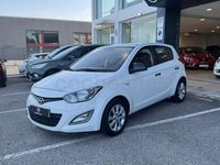 Usado Hyundai i20 85 CV (62 kW) 2013 Blanco Utilitario