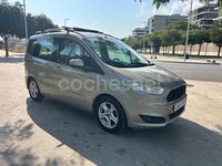 Usado Ford Tourneo Courier Ambiente 100 CV (73 kW) 2014 Beige Monovolumen