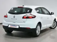 Usado Renault Mégane LIMITED 116 CV (85 kW) 2015 Blanco Berlina