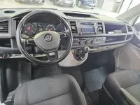 Usado VW Caravelle Trendline 150 CV (110 kW) 2017 Gris Van