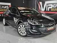 Usado Opel Astra 140 CV (102 kW) 2014 Negro Berlina