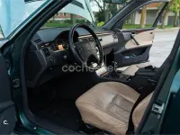 Usado Mercedes E240 Elegance 170 CV (125 kW) 2001 Verde Berlina