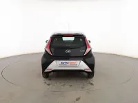 Usado Toyota Aygo X-clusiv 70 CV (51 kW) 2015 Negro Utilitario