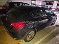 Usado Opel Astra Selective 110 CV (80 kW) 2014 Negro Berlina