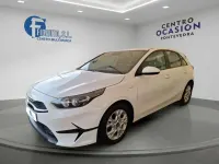 Usado Kia Ceed 120 CV (88 kW) 2023 Blanco Utilitario