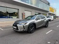 Usado Lexus UX Business Edition 184 CV (135 kW) 2021 Gris / plata SUV