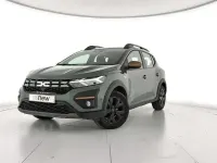 Usado Dacia Sandero Extreme 100 CV (73 kW) 2025 Verde Berlina