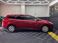 Usado Ford Focus Trend 95 CV (69 kW) 2012 Rojo Berlina