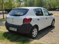 Usado Dacia Sandero Base 73 CV (53 kW) 2017 Blanco Berlina