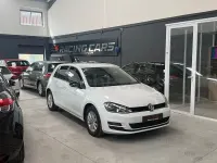 Usado VW Golf VII Advance 105 CV (77 kW) 2015 Blanco Berlina
