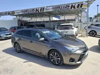 Usado Toyota Avensis 143 CV (105 kW) 2017 Gris Familiar