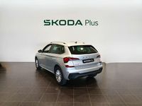 Usado Skoda Kamiq Selection 115 CV (84 kW) 2025 Gris / plata SUV