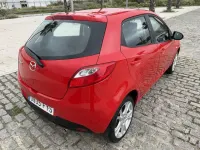 Usado Mazda 2 Active 80 CV (58 kW) 2007 Rojo Utilitario