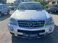 Usado Mercedes ML320 AMG Edition 1 224 CV (164 kW) 2008 Gris / plata SUV