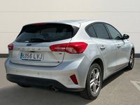 Usado Ford Focus Trend 125 CV (91 kW) 2021 Gris / plata Berlina