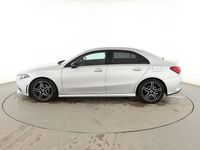 Usado Mercedes A180 AMG line 136 CV (100 kW) 2022 Gris Berlina