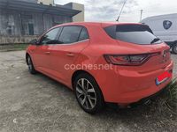 Usado Renault Mégane IV Zen 110 CV (80 kW) 2017 Rojo Berlina
