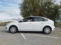 Usado Ford Focus Trend 90 CV (66 kW) 2011 Blanco Berlina