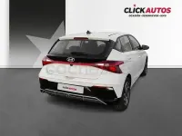 Usado Hyundai i20 100 CV (73 kW) 2026 Blanco Utilitario