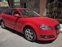 Usado Audi A3 Sportback Attraction 105 CV (77 kW) 2011 Rojo Utilitario
