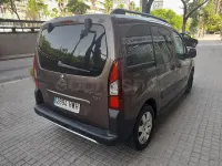 Usado Peugeot Partner Tepee Outdoor 92 CV (67 kW) 2014 Marrón Monovolumen