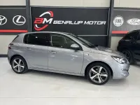 Usado Peugeot 308 Style 130 CV (95 kW) 2017 Gris / plata Berlina