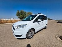 Usado Ford Tourneo Courier Titanium 100 CV (73 kW) 2015 Blanco Monovolumen