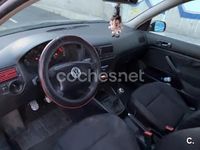 Usado VW Golf IV Highline 105 CV (77 kW) 2002 Negro Berlina