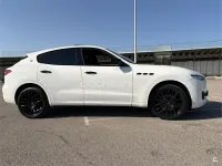 Usado Maserati Levante 275 CV (202 kW) 2017 Blanco SUV