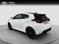 Usado Toyota Yaris 261 CV (191 kW) 2021 Blanco classic Utilitario