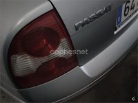 Usado VW Passat Highline 193 CV (141 kW) 2001 Gris / plata Berlina