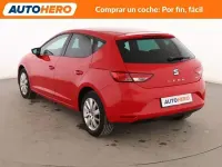 Usado Seat Leon Reference 110 CV (80 kW) 2015 Rojo Utilitario