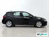 Begagnad VW Golf VIII Life 131 HK (96 kW) 2022 Svart Sedan