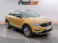Usado VW T-Roc Advance 150 CV (110 kW) 2021 Amarillo SUV