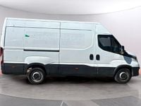 Usado Iveco Daily 156 CV (114 kW) 2023 Blanco Berlina