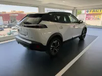 Usado Peugeot 2008 GT 130 CV (95 kW) 2021 Blanco SUV