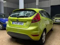 Usado Ford Fiesta Trend 68 CV (50 kW) 2009 Verde Berlina
