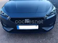 Usado Seat Leon FR 110 CV (80 kW) 2024 Gris / plata Berlina