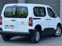 Usado Peugeot Rifter Active 100 CV (73 kW) 2020 Blanco Monovolumen