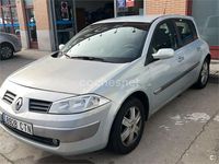 Usado Renault Mégane II Dynamique 115 CV (84 kW) 2004 Gris / plata Berlina