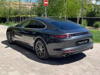 Usado Porsche Panamera Executive 462 CV (339 kW) 2018 Gris Utilitario