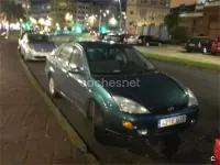 Usado Ford Focus Ghia 100 CV (73 kW) 2002 Verde Berlina